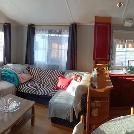 Mobilhome Avec Terrasse Holiday home *
