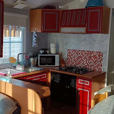 Holiday home Mobilhome Avec Terrasse